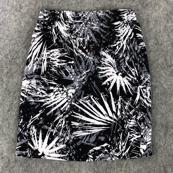 NEW Fabletics Womens Coverup Skirt Small 4/6 Black White Tropical Wrap-Front - Picture 2 of 10